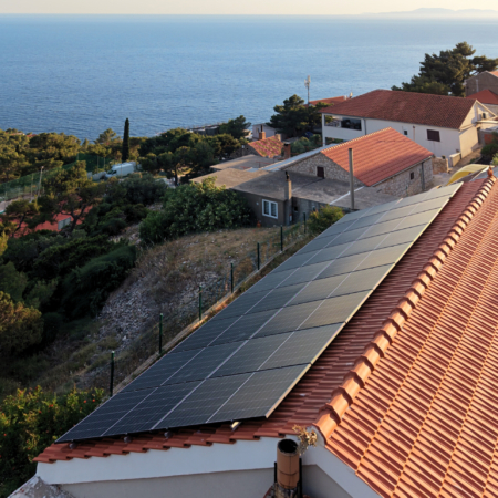 Solarna elektrana 12 kW Hvar, Dalmacija
