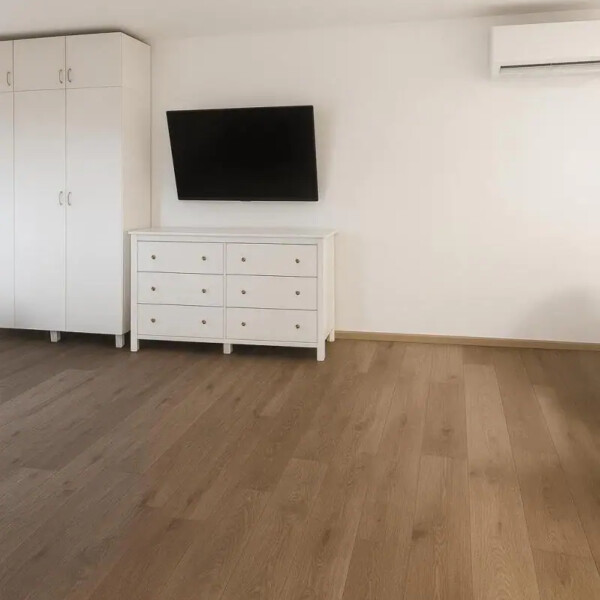 Adaptacija kuće u Dalmaciji &ndash; novi Knauf zidovi s toplinskom i zvučnom izolacijom mineralnom vunom, OSB pod s toplinskom izolacijom, vinilna podna obloga i zavr&scaron;no bojanje zidova